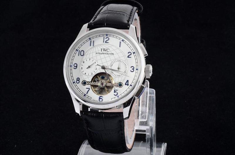 IWC watch man-275